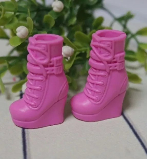Новые стильные кукольные туфли, игрушечные сапожки, обувь, аксессуары для кукол BB 1:6 A118 - Цвет: a pair of shoes