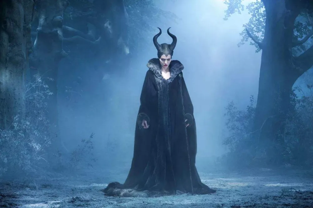 Новая аниме малая любовница злой Маскарадная маска Maleficent 2 головной убор с рогом шлем латексные маски вечерние Хэллоуин Angelina Jolie