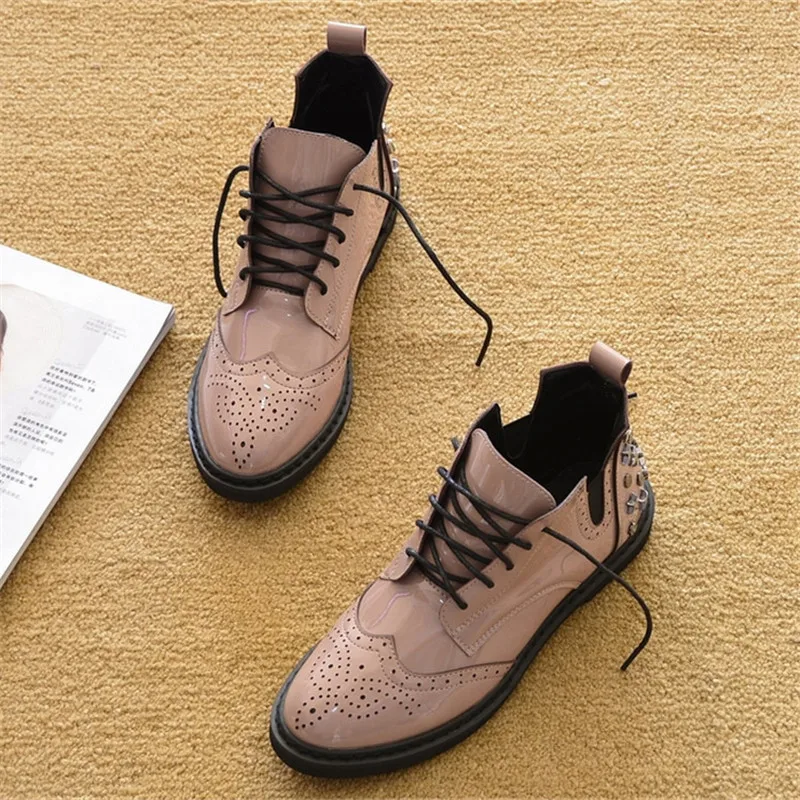 Patent Leather Flat Heel Chelsea Boots Women Shoes 2020 New Rivets Short Tube Single Ankle Boot British Carved Lady Western Boot (11)