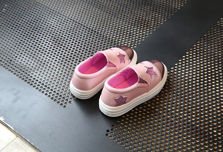Прямая поставка; детская обувь для девочек; повседневная обувь на плоской подошве; Цвет серебристый, розовый; детская повседневная обувь; летние модные кроссовки для маленьких девочек; кроссовки для мальчиков