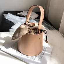 Новая Маленькая женская сумка летняя новая модная Корейская версия универсальная текстурированная сумка почтальон модная сумка-мешок