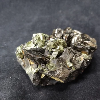 

450.0gNatural, fluorite, pyrite, magnetite, mineral crystal symbiont specimens