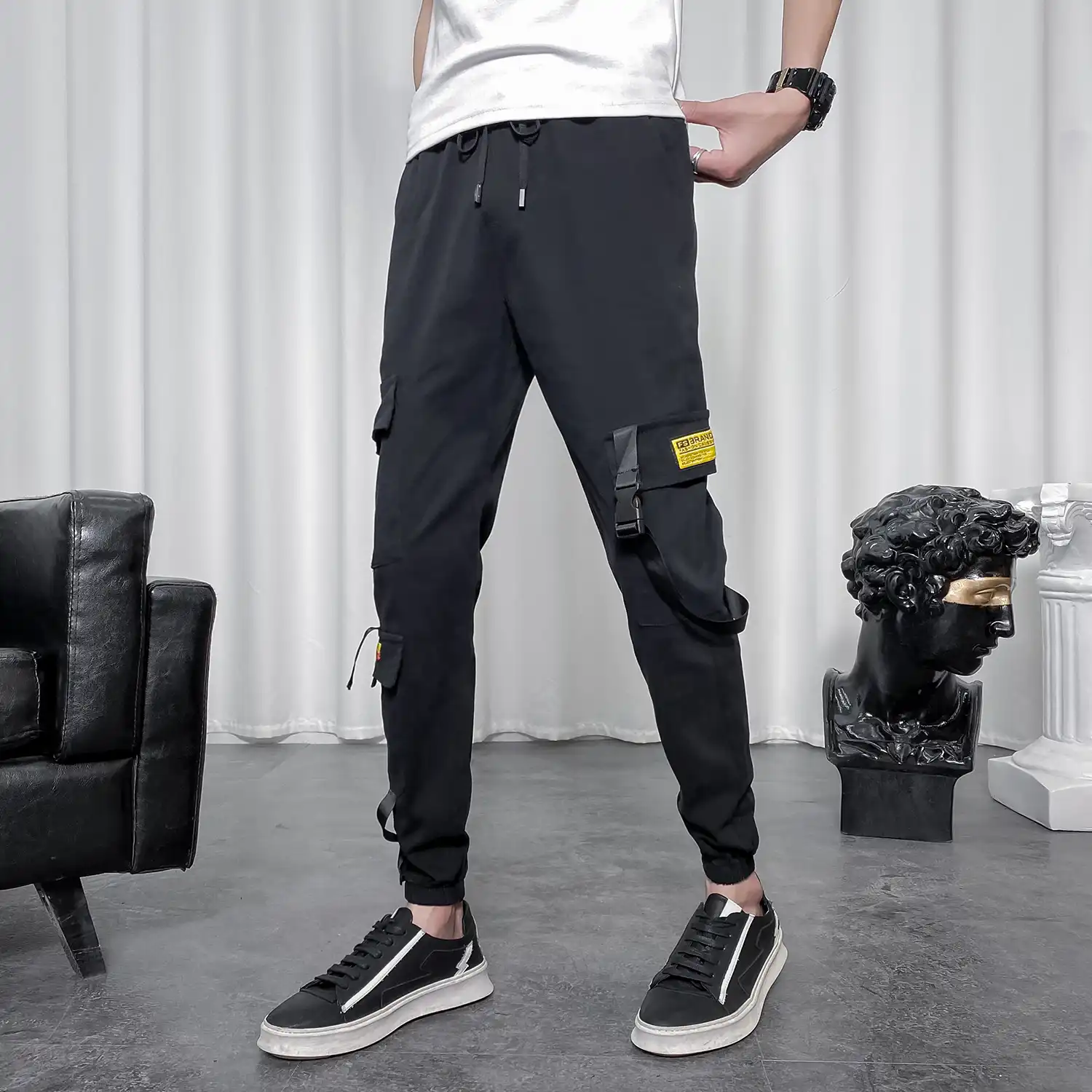 34 length joggers