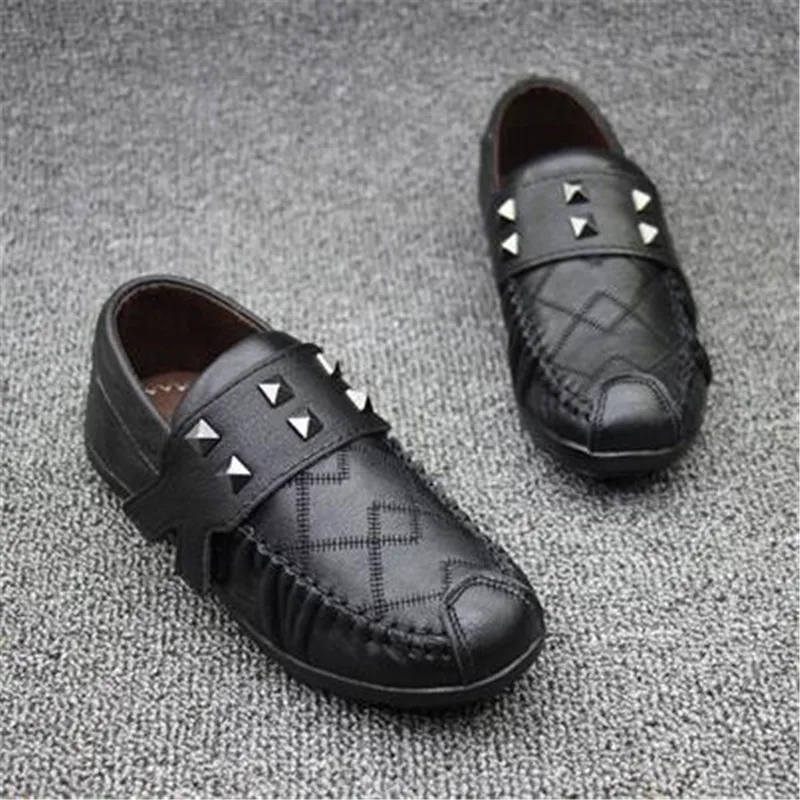 black Weoneit/Новые детские туфли черного цвета; кожаная обувь в стиле колледж для заклепки Повседневное туфли под платье для вечеринки или свадьбы для детей ясельного возраста, на плоской подошве - Цвет: black