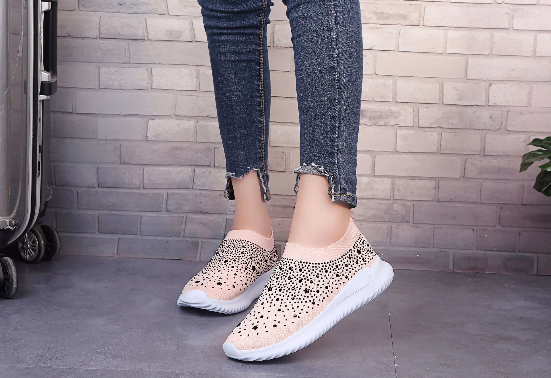 Women Sneakers Flat Vulcanized Shoes Knit Ladies Slip On Woman Glitter Crystal Loafer Women's Casual Shoes Female New