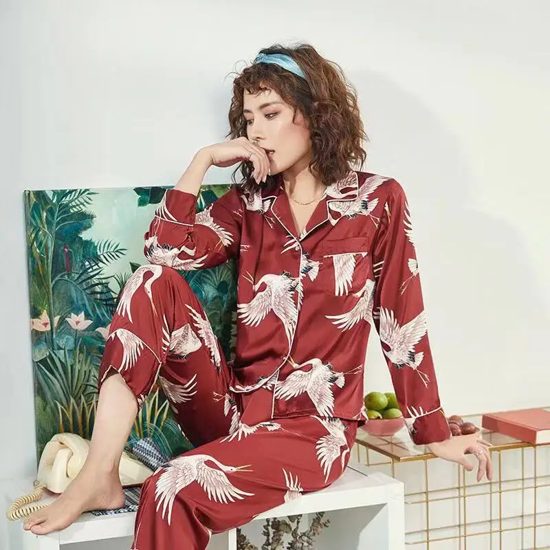 

2019 Autumn Womens Pajamas Sets with Flower Print Fashion Luxury Female FauxSilk Two Pieces Shirts Pants Nighties Sleepwear