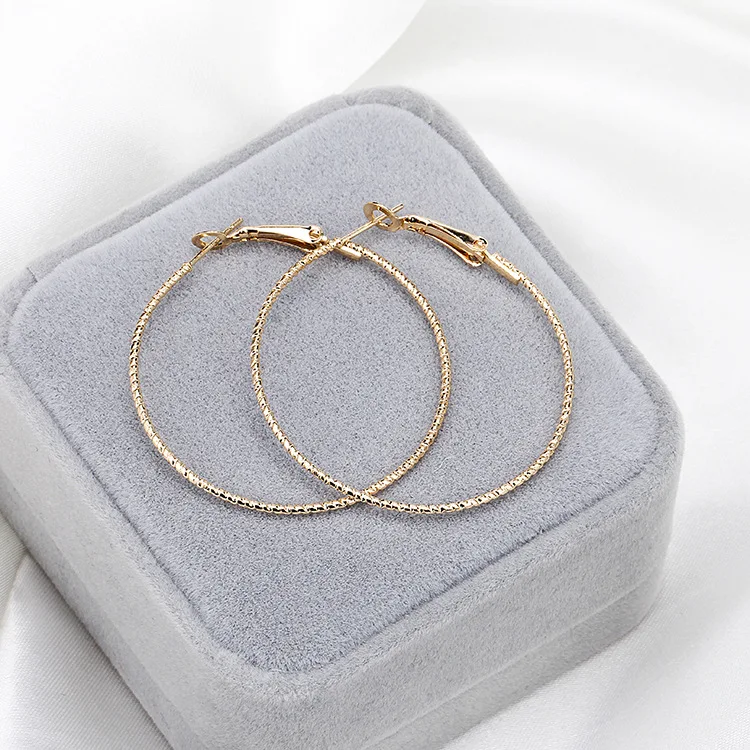 10697575946_797415602