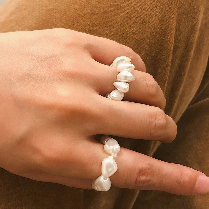 

SRCOI 2 pcs/set Trendy Sweet Imitation Pearls Simple Ring Luxury Baroque Vintage Engagement Finger Rings Women Party Weddings