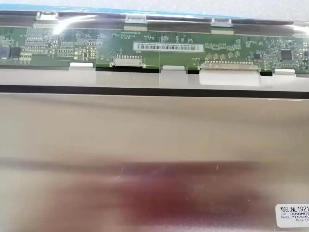 NL192108AC18-02D LCD ũ