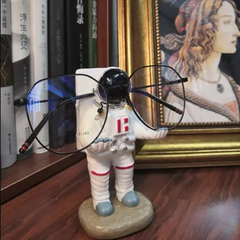 

Astronaut Statue Eyeglasses Stand Astronaut Multi-purpose Carry Cell phone / Glasses / IPAD / Pen Stand Home Desktop Decoration
