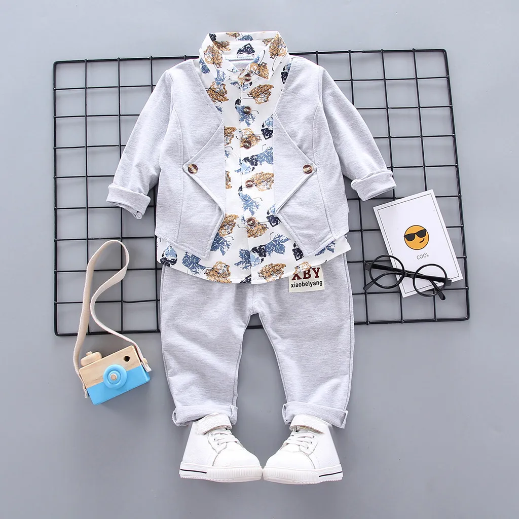 Джентльменский комплект одежды для маленьких мальчиков; праздничный смокинг на крестины и свадьбу; костюм с бантом; модная зимняя одежда для новорожденных мальчиков