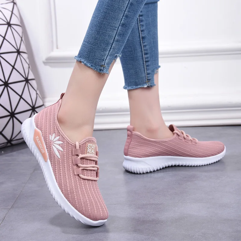 

2019 Women's Autumn Casual Shoes Slip-on Women's Fly Netting Shoes Lazy Single Shoes Athletic Shoes Old Beijing Cloth Shoes