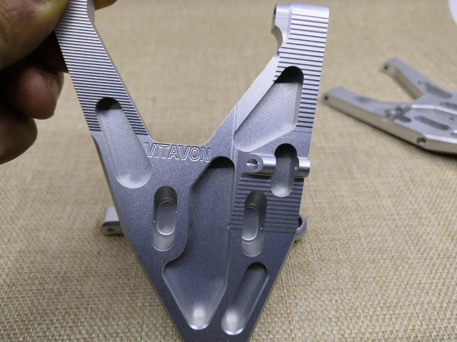 Alu CNC Подвески руки нижняя/верхняя часть для UDR Traxxas неограниченное пустыня гонщик 1:7