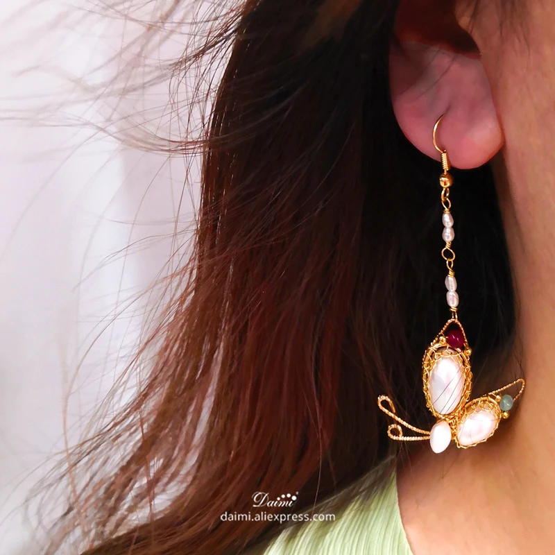 

DAIMI 2019 Baroque Pearl Earrings Colorful Butterfly Earrings Super Fairy Original Handmade Earrings