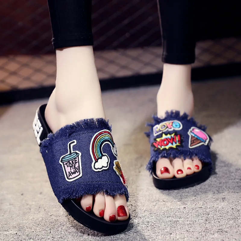 

Europe And America Denim Slipper Cartoon Embroidered Applique Tassels Flat Heel Non-Slip Shoes Peep-Toe Single-strap Slipper Wom
