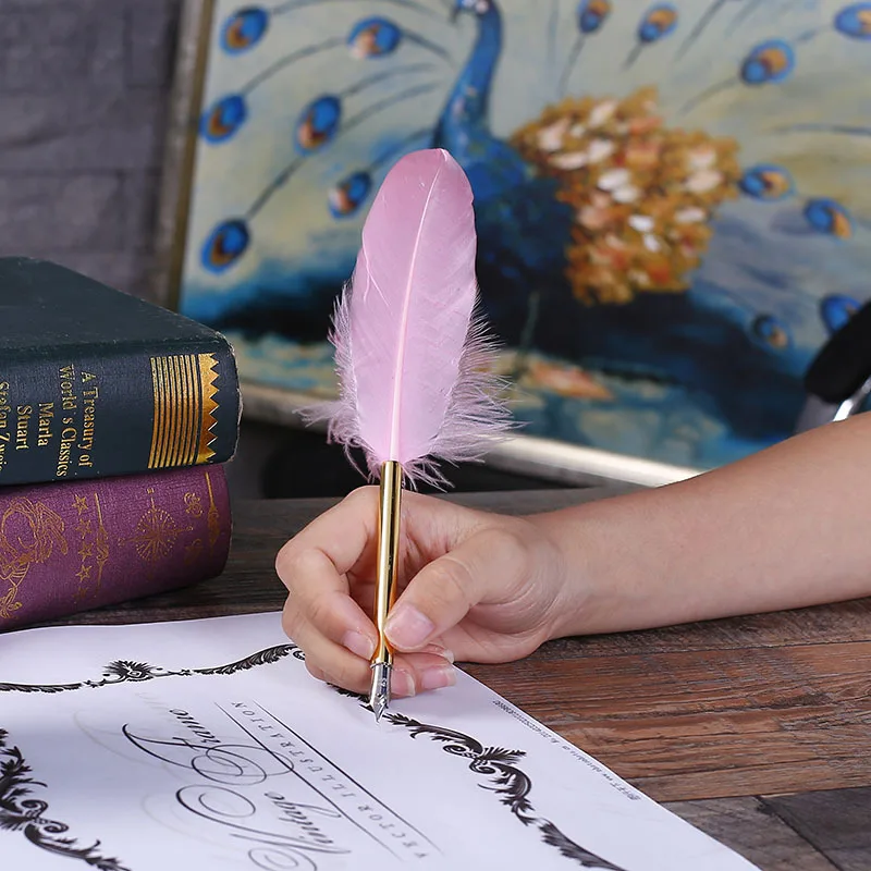 AP190 Office Pen retro Metal Quill Pen European Feather Pen Quill Pen Gift - Цвет: Pink4