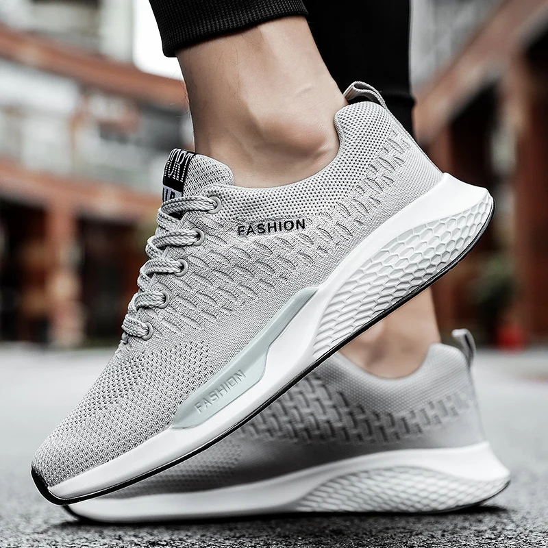

2019 Spring summer Men's mesh Fly Knit Casual Sneakers running Man New Fashion Breathable Comfortable lace up Shoes