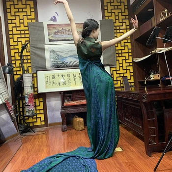 

Recovery Tang Dynasty Magic Change Gradual Color Craft Two Color Dark Lines High-Grade Silk Fabric