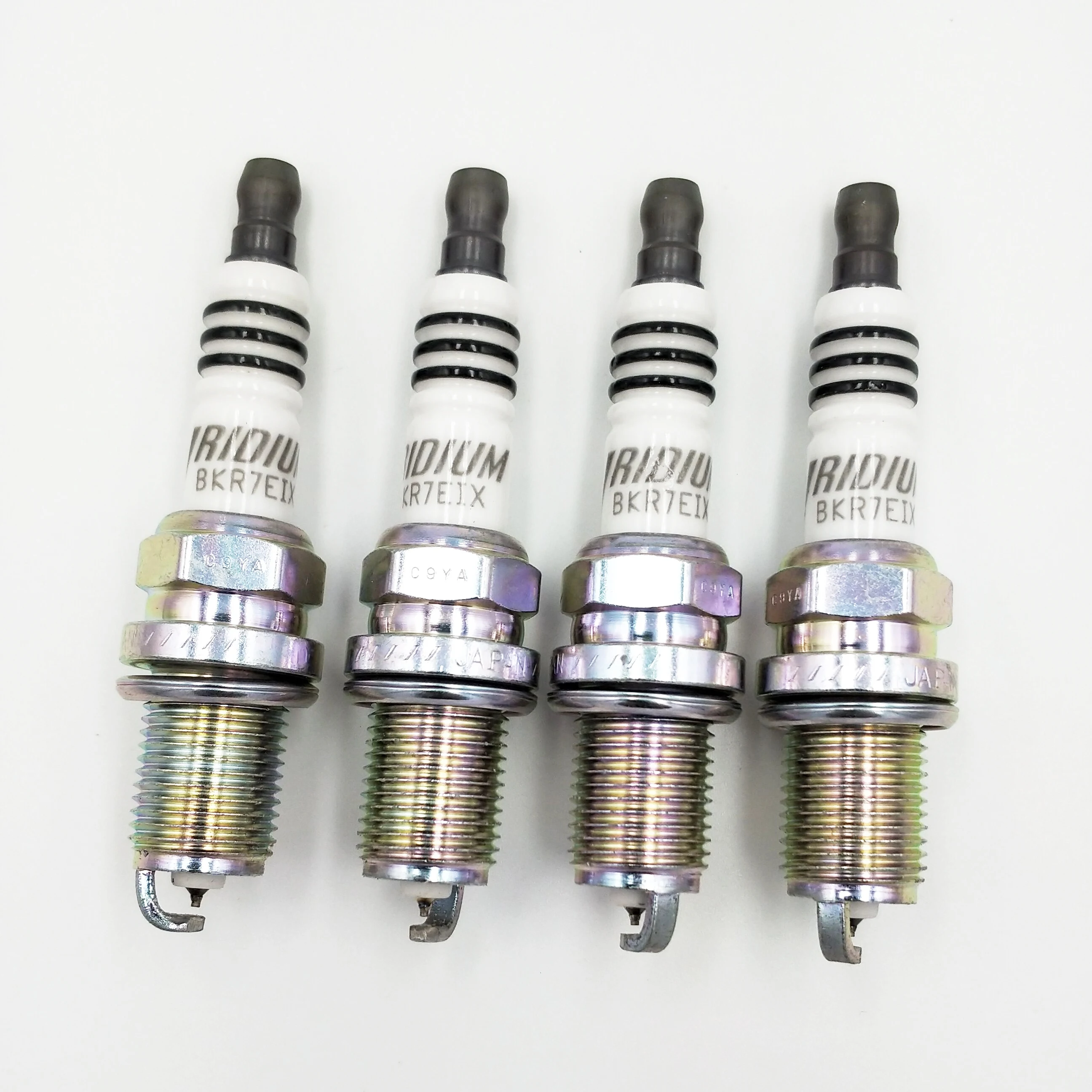 

4PCS high quality BKR7EIX 2667 Spark Plugs for BMW Honda Audi
