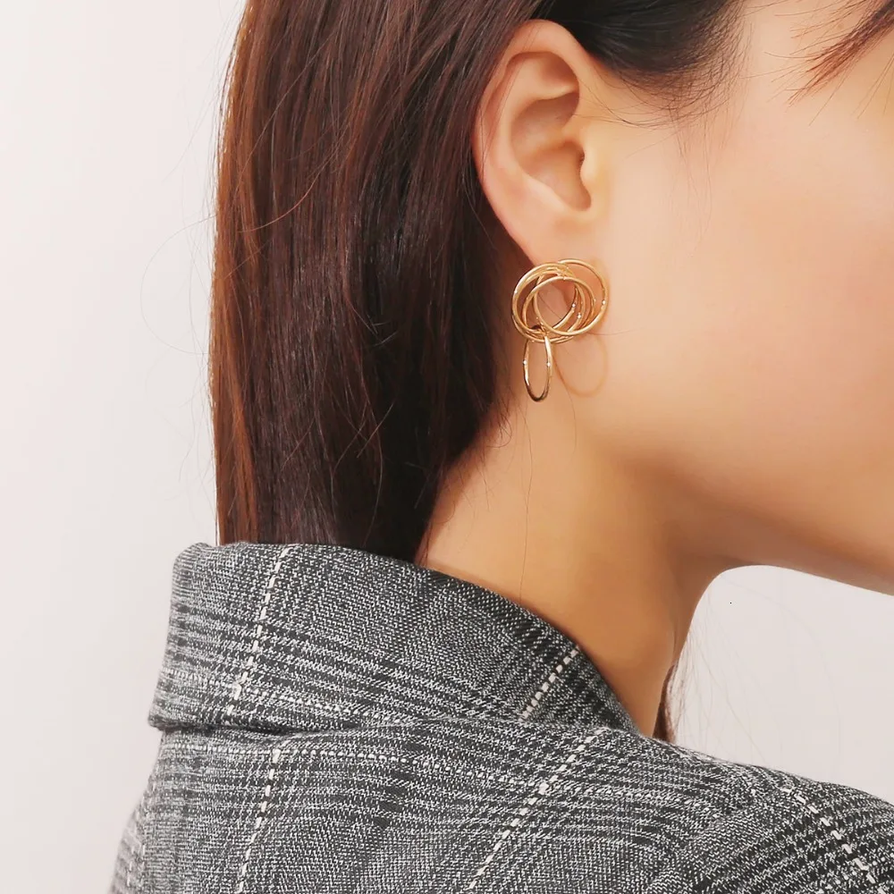 Креативные полые геометрические витые серьги-гвоздики с несколькими круглыми кругами для женщин, винтажные металлические серьги-гвоздики для ушей, ювелирное изделие в подарок