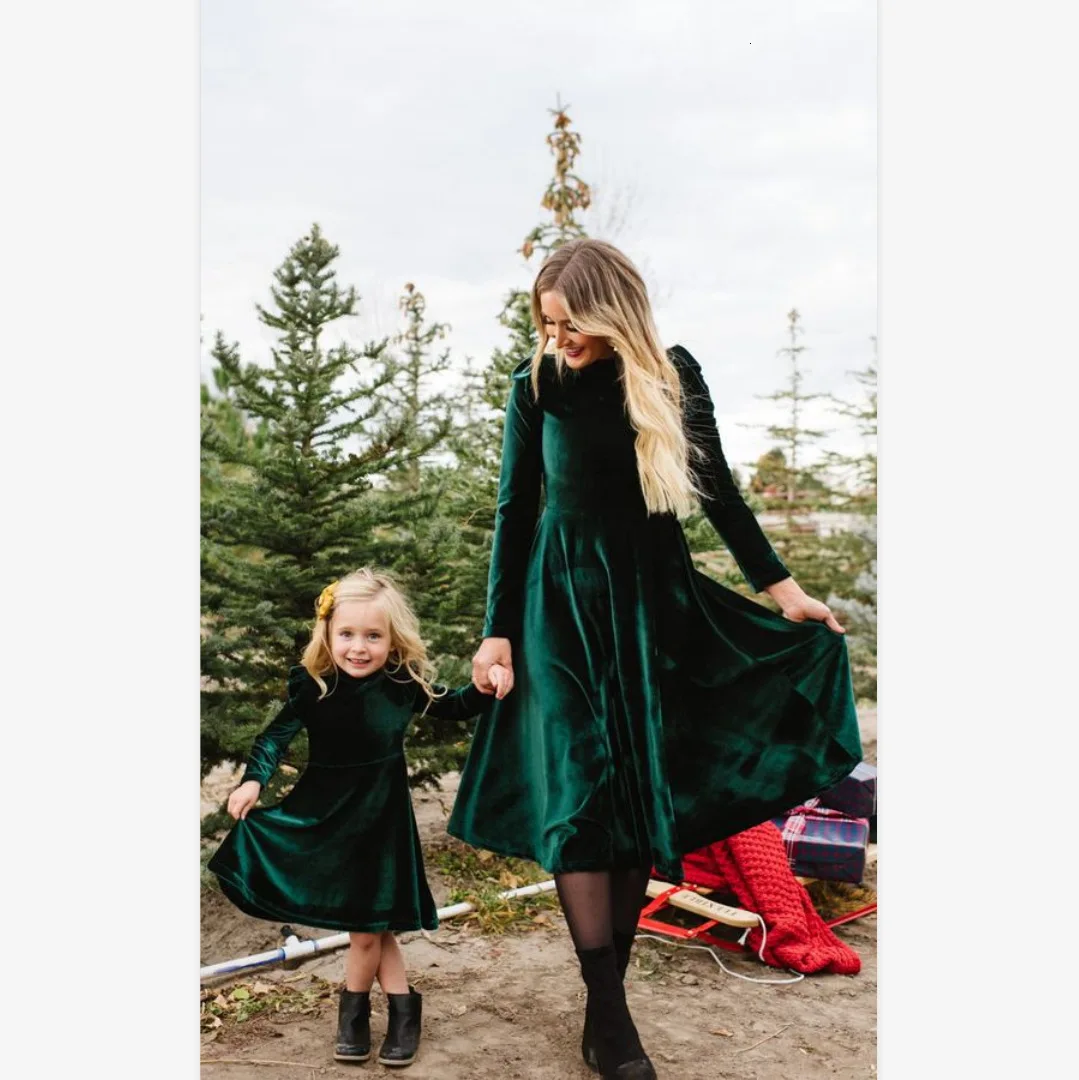 Г. Зимнее Новогоднее семейное бархатное платье с длинными рукавами для мамы и дочки элегантная одежда Longuette Moda Familia Ropa