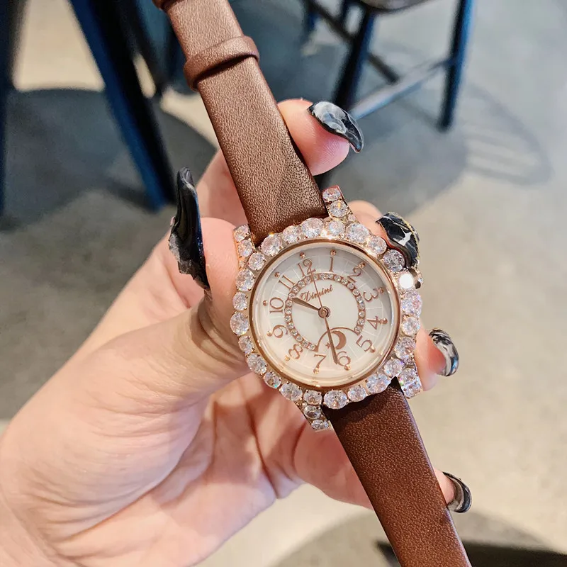Brown Small Популярные, карамельного цвета, водонепроницаемые часы из натуральной кожи на ремешке для женщин, фианиты кристаллы, ювелирные часы, кварцевые звезды, луна, наручные часы - Цвет: Brown Small