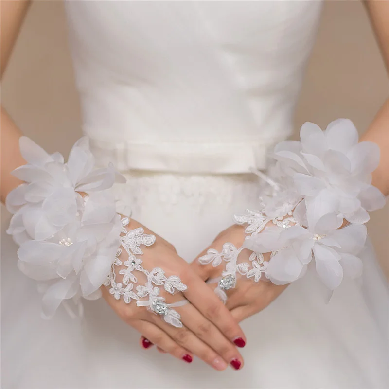 Fashion Flower Princess Girl Gloves Fingerless Wedding Gloves Lace Beaded Short Design For Bridal Wedding Accessories lace gloves wedding dress gloves