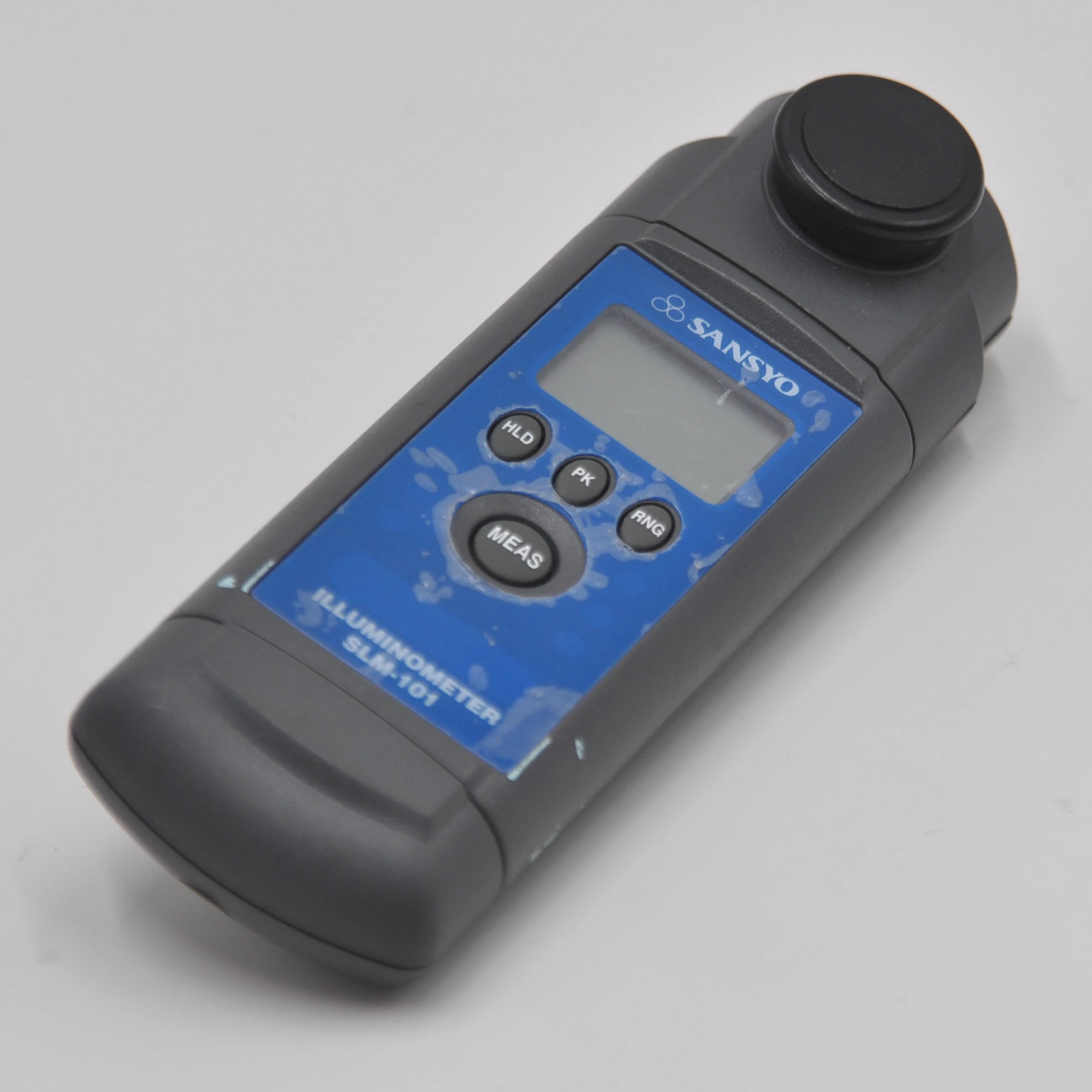 

SANSYO SLM-101 digital illuminance meter, the switching range can be measured up to 20000 Lux