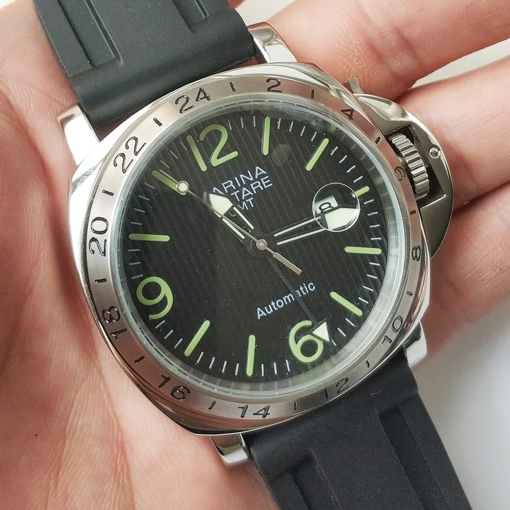 

44mm GMT wristwatch black dial automatic movement watch stainless steel case black rubber strap P-9ab