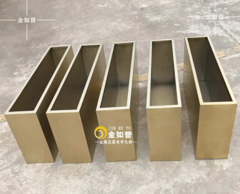 

Steel Planter Box Floerpot Divider / Mirro Effect or Brass Coating or Black Finish / 100,200,300cm Customized Order Make