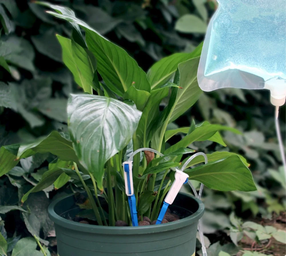 Automatic Watering Bag 3.5Liters Automatic Watering Irrigation Drippers Bag Indoor Garden Plant Flower Nutrient Solution with Adjustable Flow Rate