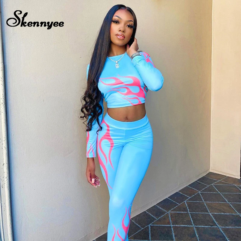 

Skennyee Sporty Flame Print Active Wear Matching Sets Women Long Sleeve Workout Skinny Bodycon Crop Top And Pants 2 Piece Outfit