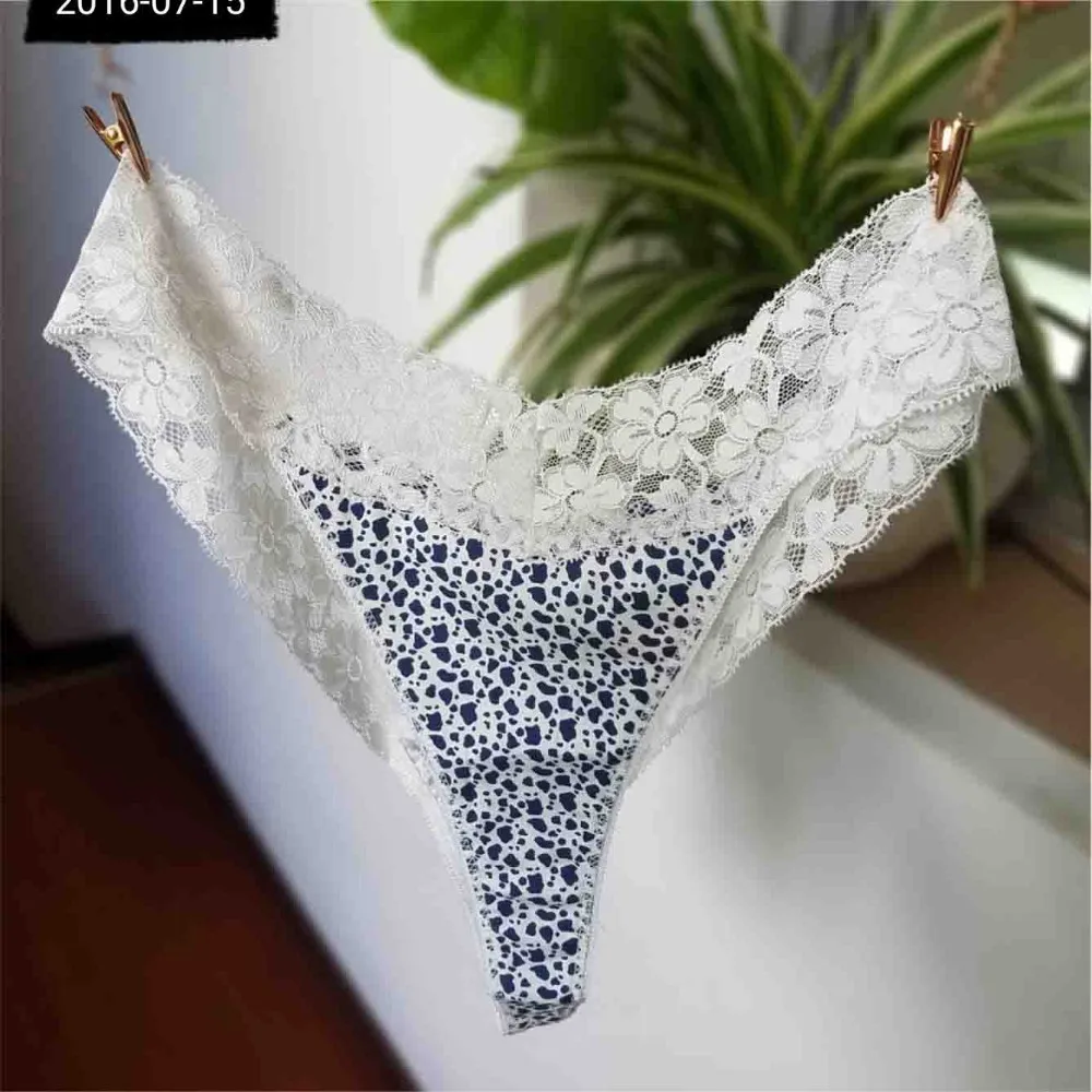 -ZHX32white  blue leopard