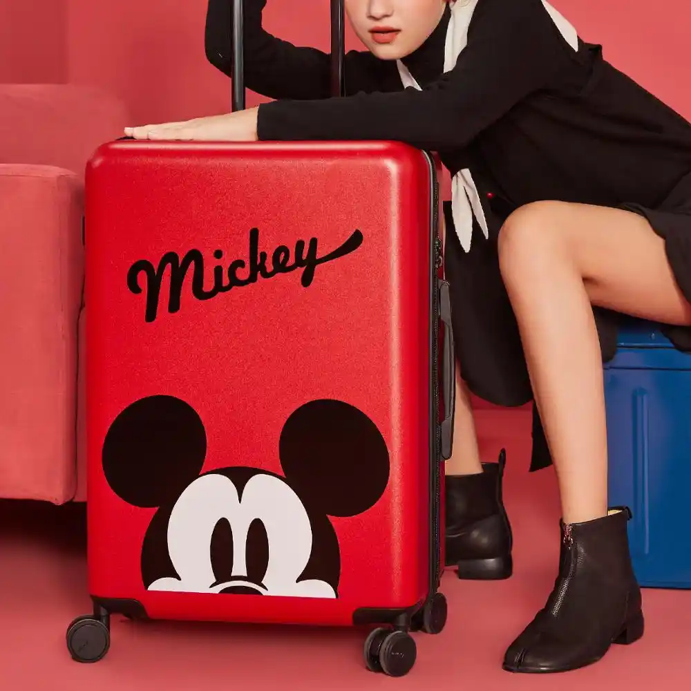 girls pull along case