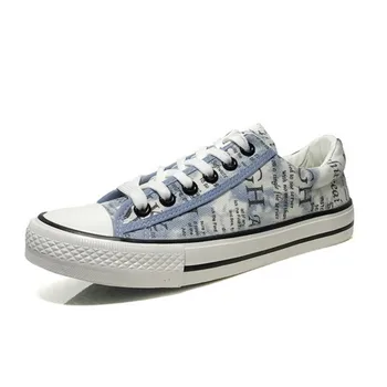 

Shoes Men Designers Fashion Canvas Shoes Graffiti Sneakers Men Flats Shoes White Black Casual Shoes Tenis Feminino