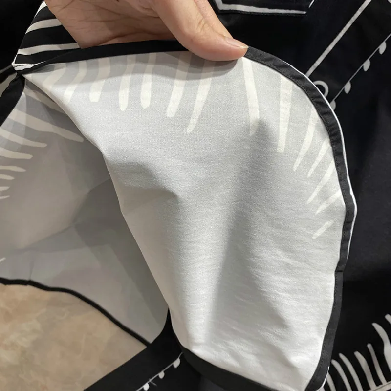 2020 New Styles In Summer and Autumn Contrast Line
