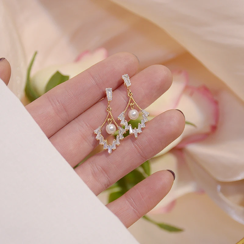 14k Real Gold Luxury Crystal Zircon Tassel Earring for Women Feminia Temperament Pearl Stud Eearring Elegant Engagement Jewelry