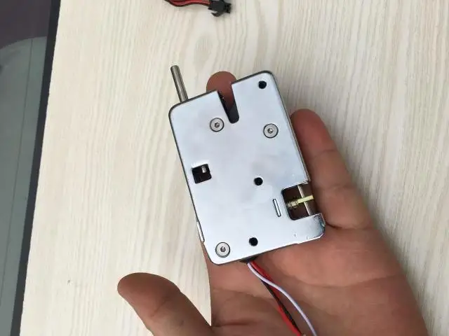 Торговый автомат с сейфом, торговый автомат с решетчатым шкафом, отзывы, большой запорный замок с бомбой