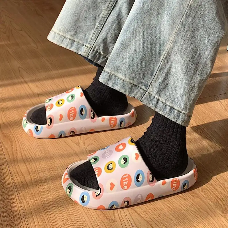 

Female Ins Fashion Platform Slippers Indoor Student Dormitory Beach Slippers House Slippers Mens Shoes Shower Slippers
