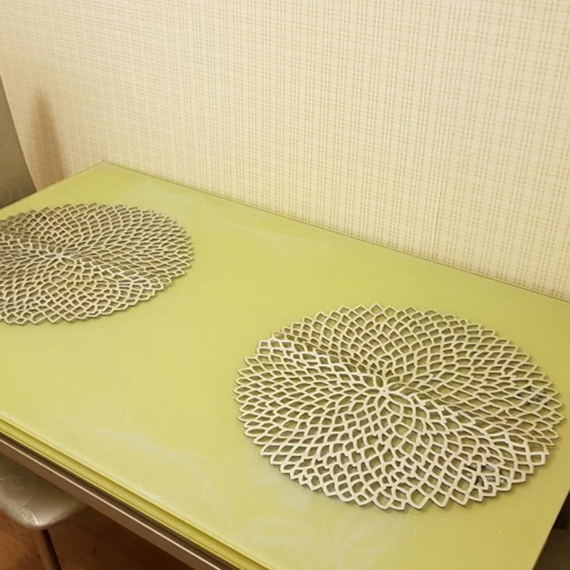 4Pcs PVC Placemats Round Hollow Waterproof Non Slip Table Mats Insulated Pad Coaster Home Wedding Decoration Dinner Placemat