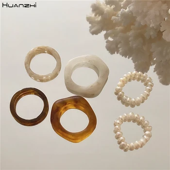HUANZHI 2020 New 3pcs/set Retro Fashion Beige Tortoiseshell Resin Natural Pearl Finger Rings for Women Girls Party Jewelry