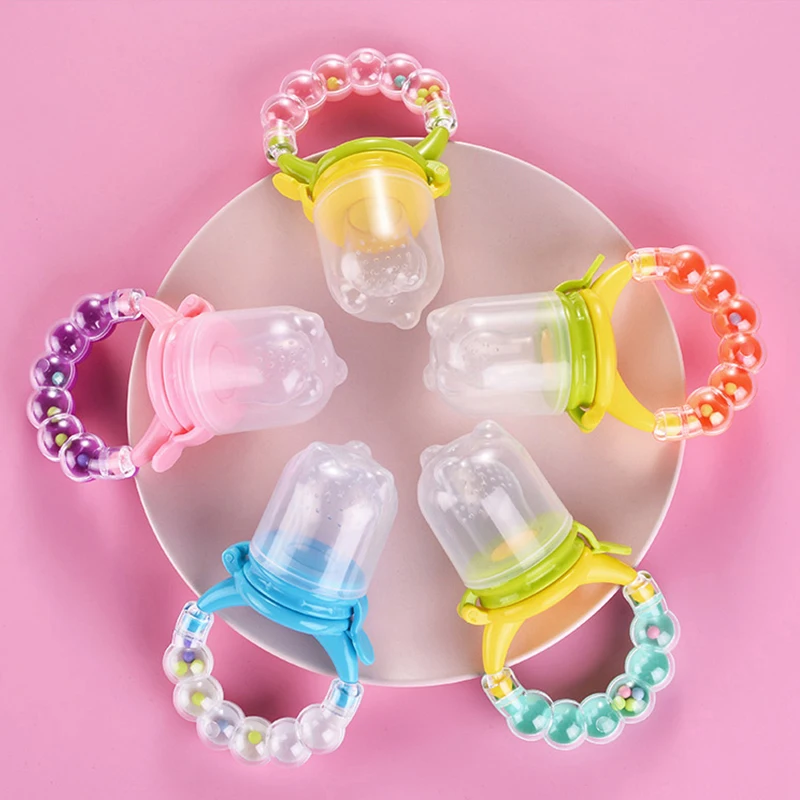 прорезыватель клубничка. соска с дырочками. соска с дырочками. малыш с соской. пустышка авент мишка.