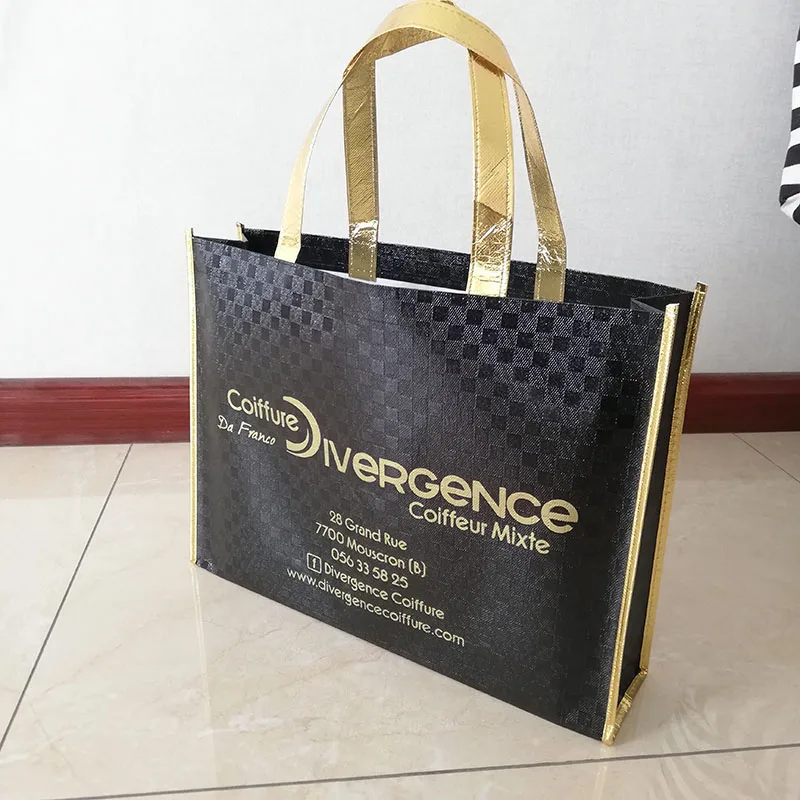 500 шт./лот печать логотипа PP блестящая Лазерная черная Нетканая рекламируемая хозяйственная сумка с золотым логотипом для выставки