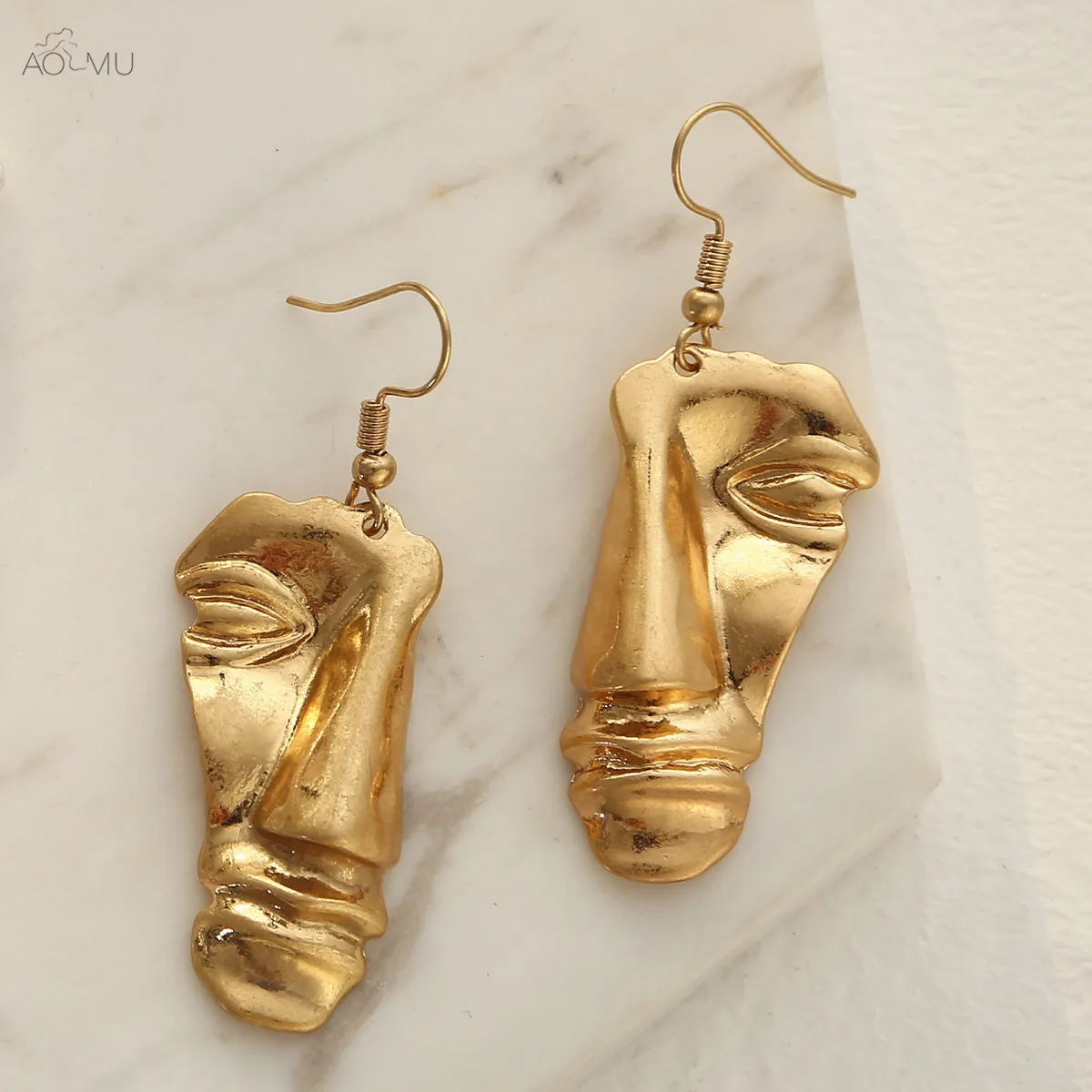 

AOMU New Personality Gothic Twisted Face Mask Eye Lips Irregular Metal Gold Stud Earrings for Women Gifts Wedding Party Jewelry