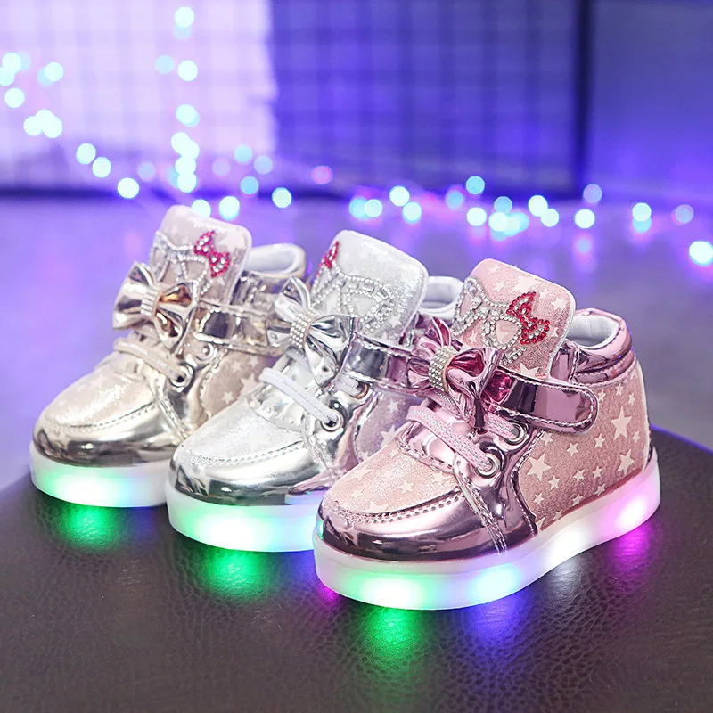 

Spring and Autumn New Breathable Velcro Flashing Lights Children's Shoes Artificial Leather Casual Children's Shoes Light Shoes
