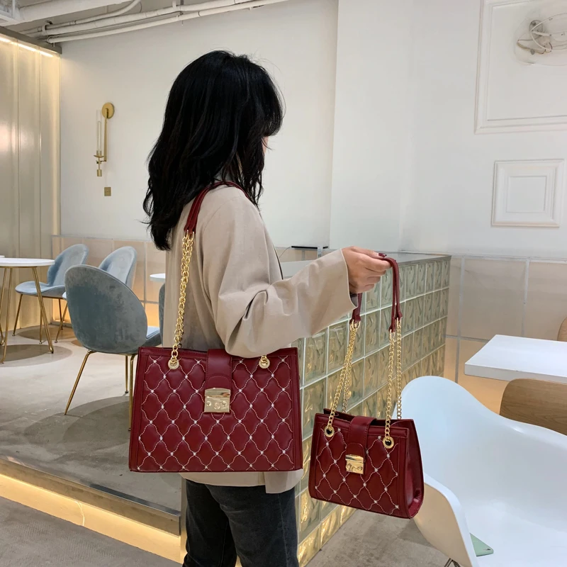 

European Style Fashion Women Bag Handbags Button Diamond Lattice Boston Bag Handbags Clutch Tote Vintage Hobo Brand Designer Bag