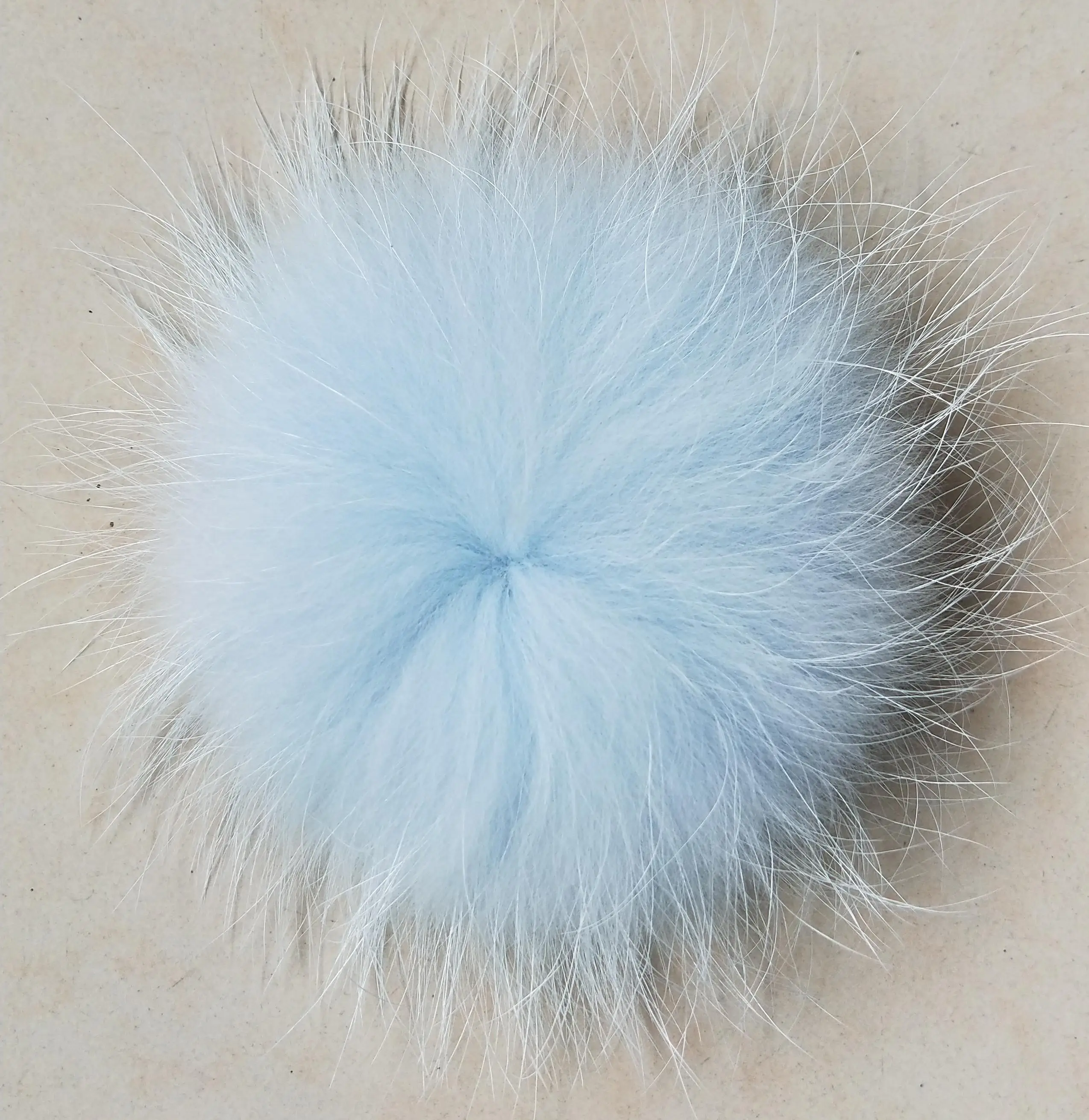 baby blue 10 шт./партия 13-15 см настоящий помпон из меха енота меховые шарики кисточки для женщин зимние вязаные шапочки брелок шапки - Цвет: baby blue