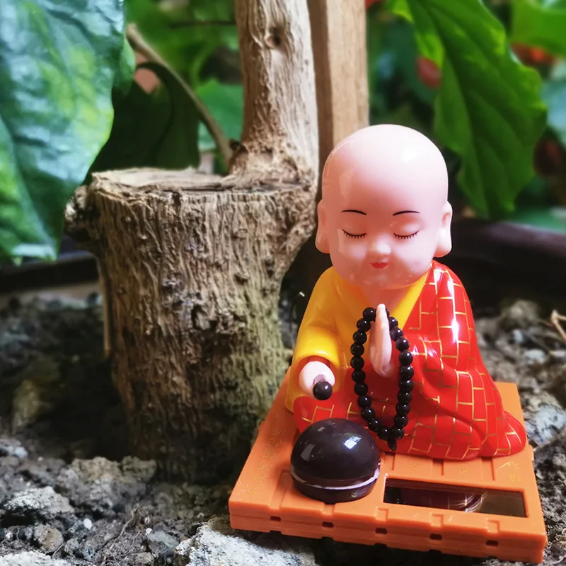 Home Decoration Ornaments Goods Gift Litte Monk With Solar Power For Car Home Ornaments Decoration With Solar Shaking Head Toy