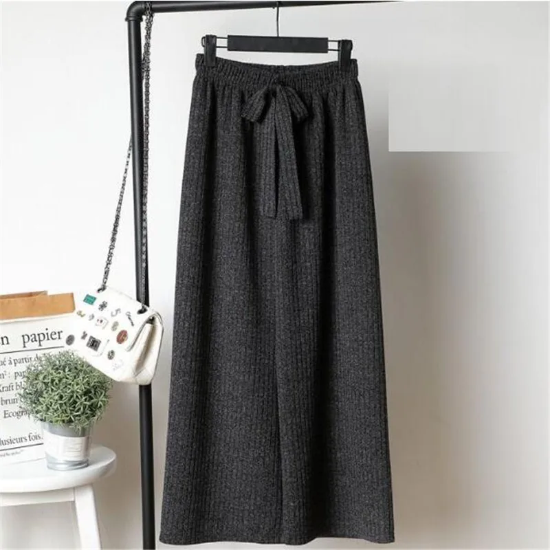 Рисунок 3 - Брюки женские трикотажные с широкими штанинами