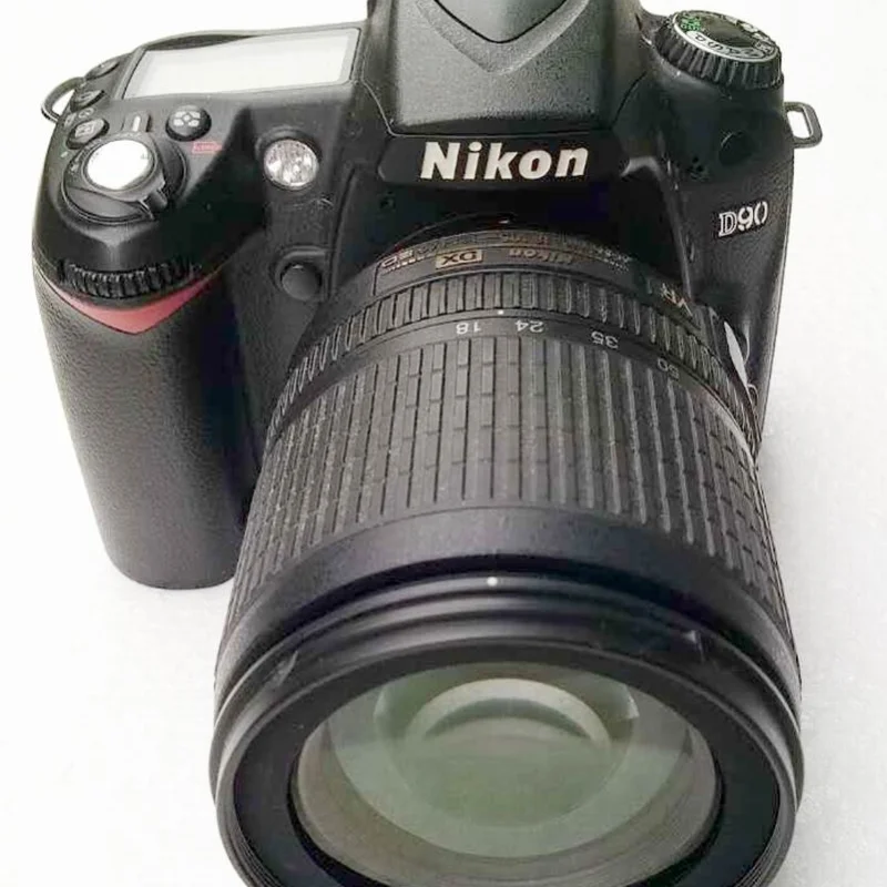 Использованная цифровая однообъективная зеркальная камера Nikon D90 105 МП DX-формат